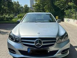 Silber Gebraucht 2015 Mercedes E400 Avantgarde Limousine | 21.500 €