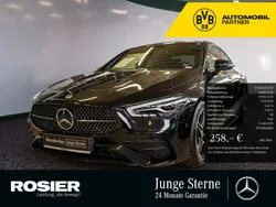 Schwarz / kosmosschwarz (metallic) Gebraucht 2023 Mercedes CLA200 AMG Coupé | 37.430 € (Fairer Preis)
