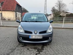 Grau Gebraucht 2008 Renault Clio III Kleinwagen | 1.800 € (Etwas zu teuer)