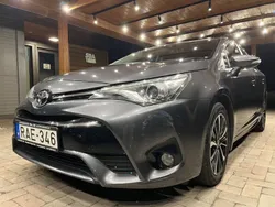 Grau Gebraucht 2018 Toyota Avensis Comfort Kombi | 11.542 € (Fairer Preis)