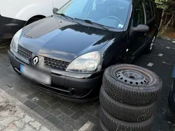 Schwarz Gebraucht 2005 Renault Clio II Dynamique Kleinwagen | 1.550 € (Guter Preis)