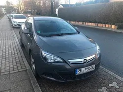 Grau Gebraucht 2013 Opel Astra GTC Limousine | 8.700 € (Teuer)