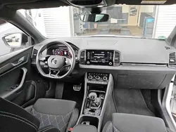 Weiss Gebraucht 2021 Skoda Karoq SportLine SUV | 29.980 € (Fairer Preis)