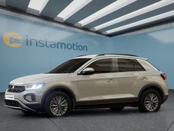 Grau Neu 2025 VW T-Roc SUV | 36.399 € (Etwas zu teuer)