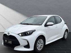 Weiß Gebraucht 2022 Toyota Yaris Touch Limousine | 12.950 € (Fairer Preis)
