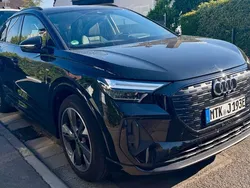 Schwarz Gebraucht 2021 Audi Q4 e-tron Sport SUV | 26.000 € (Fairer Preis)