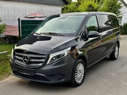 Schwarz Gebraucht 2017 Mercedes Vito Van / Kleinbus | 9.980 € (Teuer)