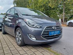 Grau Gebraucht 2016 Hyundai ix20 YES! Van / Kleinbus | 10.990 € (Fairer Preis)