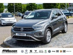 Indiumgrau metallic (metallic) Gebraucht 2024 VW T-Roc Life SUV | 27.485 € (Guter Preis)