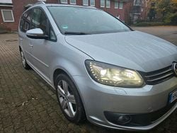 Silber Gebraucht 2015 VW Touran Van / Kleinbus | 9.800 € (Superpreis)