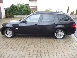 Schwarz Gebraucht 2012 BMW 318 Kombi | 6.500 € (Superpreis)