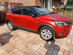Rot Gebraucht 2022 Renault Captur Intens SUV | 16.990 € (Fairer Preis)