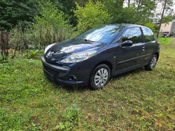 Schwarz Gebraucht 2009 Peugeot 206+ Kleinwagen | 1.650 €
