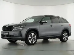 Graphite grau metallic Gebraucht 2024 Skoda Kodiaq Selection SUV | 39.889 € (Superpreis)