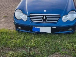 Blau Gebraucht 2001 Mercedes 200 Coupé | 1.500 €