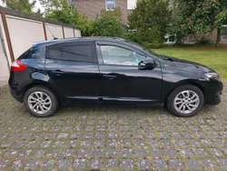 Schwarz Gebraucht 2014 Renault Mégane III Limousine | 5.288 € (Fairer Preis)