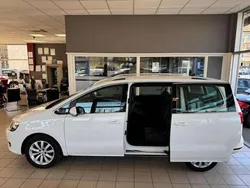 Weiß Gebraucht 2013 VW Sharan Highline Van / Kleinbus | 17.990 € (Etwas zu teuer)