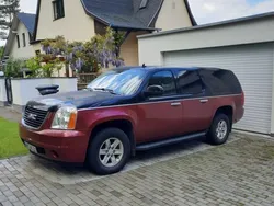 Rot Gebraucht 2011 GMC Yukon SUV | 17.500 €