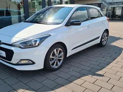 Weiß Gebraucht 2018 Hyundai i20 Passion Plus Kleinwagen | 12.400 € (Etwas zu teuer)