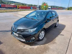 Schwarz Gebraucht 2013 Toyota Auris Edition Limousine | 10.650 € (Fairer Preis)