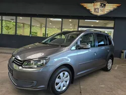 Grau Gebraucht 2011 VW Touran Comfortline Van / Kleinbus | 5.900 € (Etwas zu teuer)
