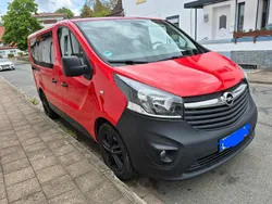 Rot Gebraucht 2015 Opel Vivaro Van | 14.800 €
