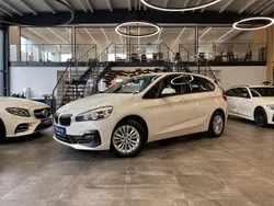 Weiß Gebraucht 2019 BMW 218 Active Tourer Performance Van / Kleinbus | 9.999 € (Superpreis)