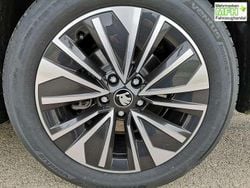 Ice tea yellow metallic Neu 2025 Skoda Superb Selection Kombi | 42.890 € (Superpreis)