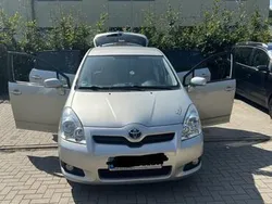 Grau Gebraucht 2008 Toyota Corolla Verso Edition Van / Kleinbus | 6.000 € (Fairer Preis)