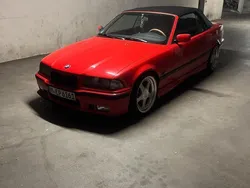 Rot Gebraucht 1996 BMW 320 Cabriolet Cabrio | 12.999 €