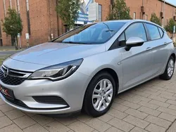 Silber Gebraucht 2018 Opel Astra Edition Limousine | 8.991 € (Fairer Preis)