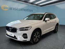 Weiß Gebraucht 2022 Volvo XC60 Momentum SUV | 31.799 € (Guter Preis)