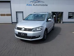 Silber Gebraucht 2018 VW Sharan Comfortline Van / Kleinbus | 16.900 € (Teuer)