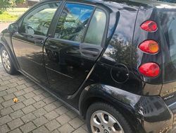 Schwarz Gebraucht 2005 Smart ForFour Passion Kleinwagen | 1.500 €