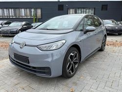 Grau Gebraucht 2021 VW ID.3 Pro Kleinwagen | 16.990 € (Guter Preis)