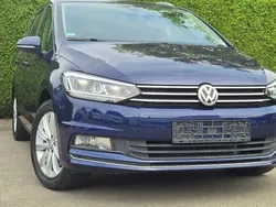 Blau Gebraucht 2017 VW Touran Highline Van / Kleinbus | 18.700 € (Guter Preis)