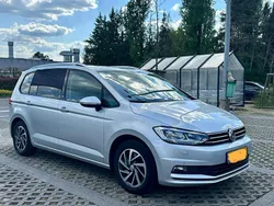 Grau Gebraucht 2017 VW Touran Sound Van / Kleinbus | 18.000 € (Etwas zu teuer)