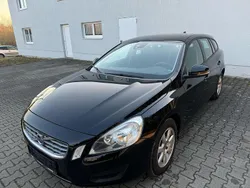 Schwarz Gebraucht 2013 Volvo V60 Kombi | 7.499 €
