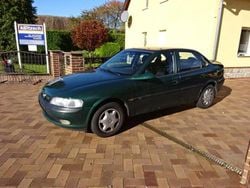 Grün Gebraucht 1996 Opel Vectra Exklusiv Limousine | 499 € (Superpreis)