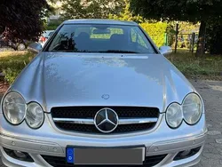 Silber Gebraucht 2005 Mercedes CLK220 Coupé | 1.500 €