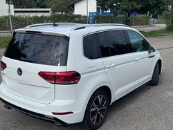 Weiß Gebraucht 2020 VW Touran Highline Van / Kleinbus | 23.600 € (Fairer Preis)
