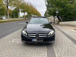 Schwarz Gebraucht 2017 Mercedes E220 Avantgarde Kombi | 23.400 € (Etwas zu teuer)