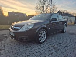 Schwarz Gebraucht 2005 Opel Vectra Edition Limousine | 2.999 € (Etwas zu teuer)