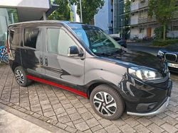 Schwarz Gebraucht 2022 Fiat Doblò Trekking Van / Kleinbus | 11.700 €