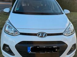 Weiß Gebraucht 2016 Hyundai i10 Trend Kleinwagen | 8.000 € (Etwas zu teuer)