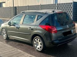 Grau Gebraucht 2008 Peugeot 207 Kombi | 750 € (Superpreis)