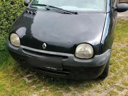 Schwarz Gebraucht 2005 Renault Twingo Kleinwagen | 650 €