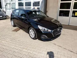 Schwarz Gebraucht 2020 Hyundai i30 Comfort Limousine | 14.490 € (Guter Preis)