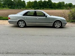 Silber Gebraucht 2000 Mercedes E430 AMG Limousine | 7.500 €