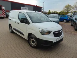 Weiß Gebraucht 2019 Opel Combo Selection Van / Kleinbus | 9.300 € (Teuer)